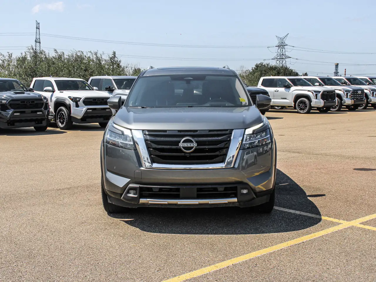 Nissan Pathfinder photo Nissan Pathfinder