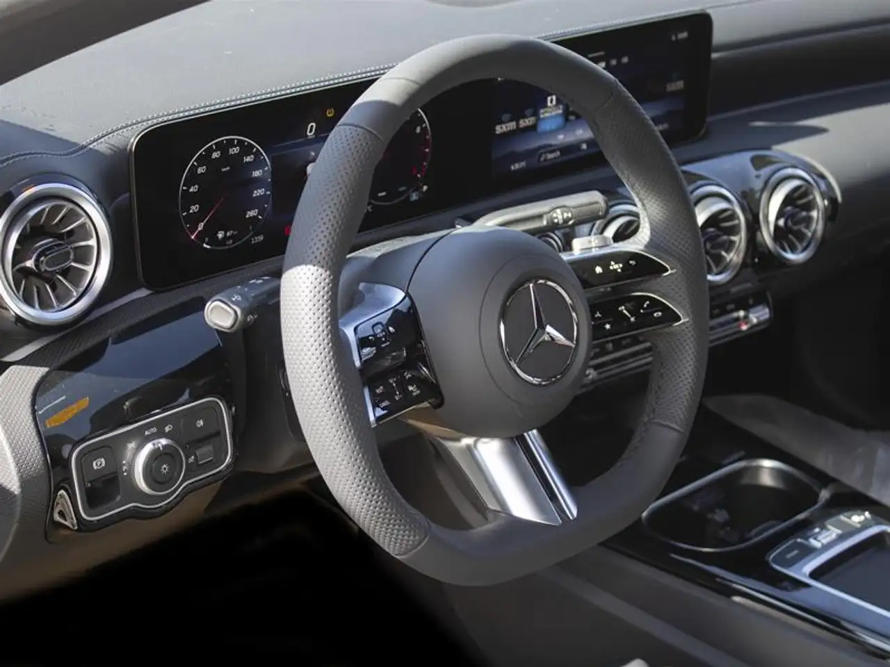 Mercedes-Benz CLA fotografie Mercedes-Benz CLA