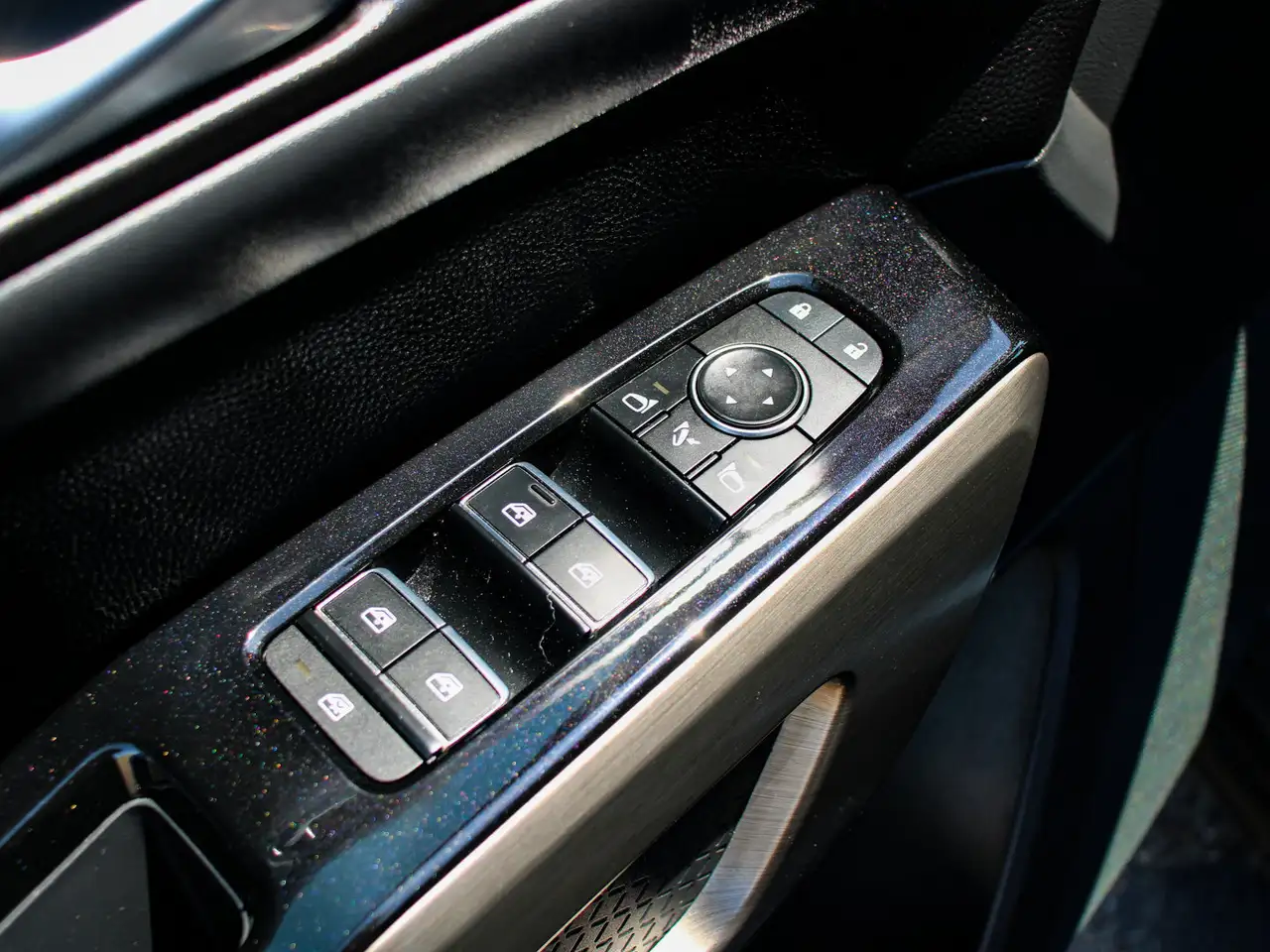 Nissan Pathfinder photo Nissan Pathfinder