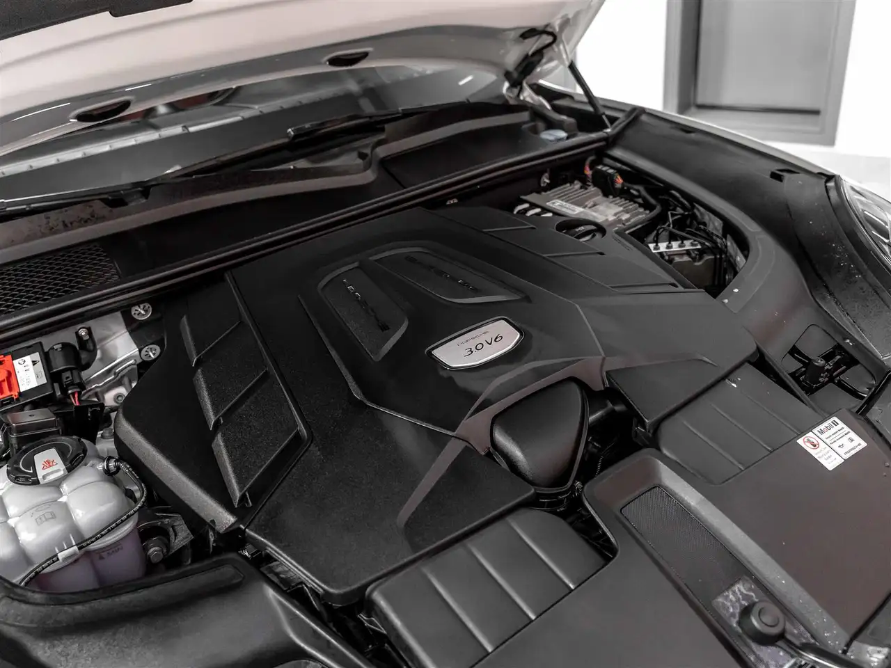 Porsche Cayenne снимка Porsche Cayenne
