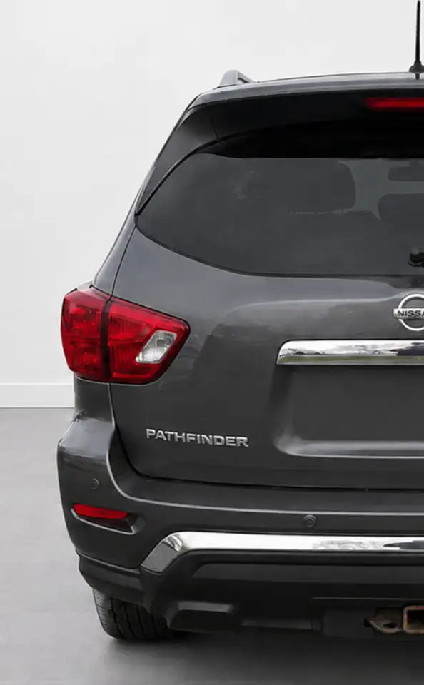 Nissan Pathfinder снимка Nissan Pathfinder