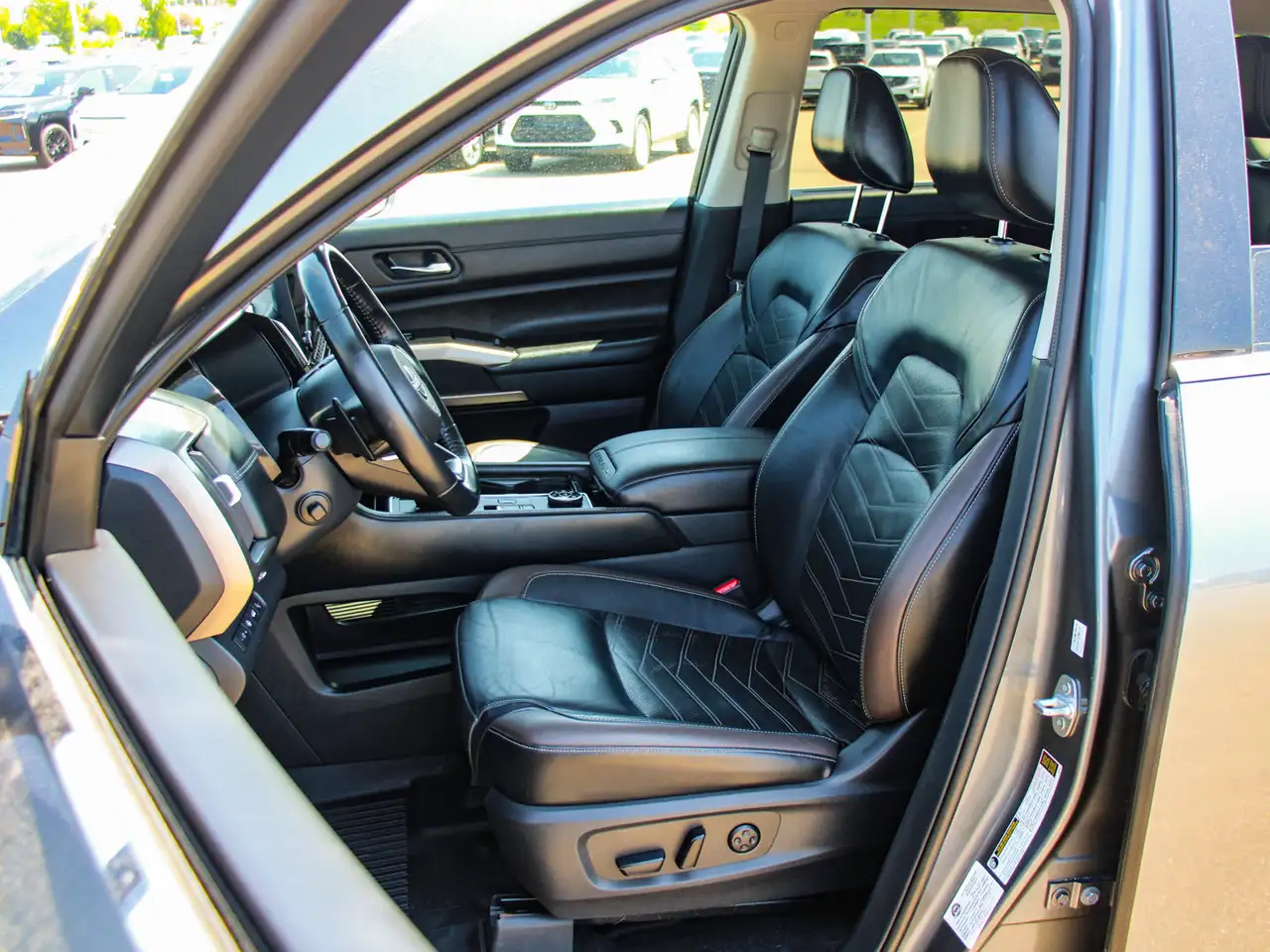 Nissan Pathfinder photo Nissan Pathfinder