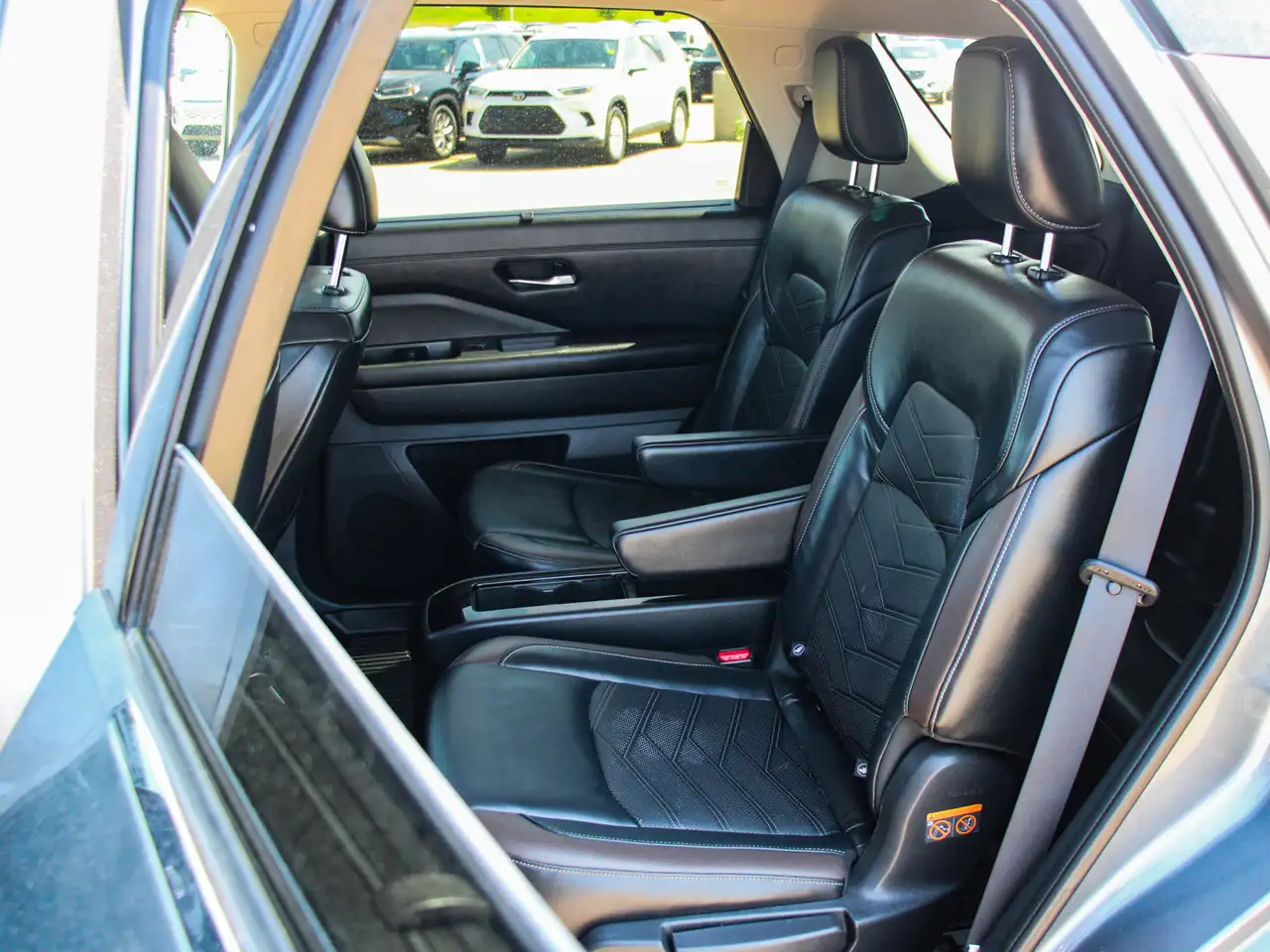 Nissan Pathfinder photo Nissan Pathfinder