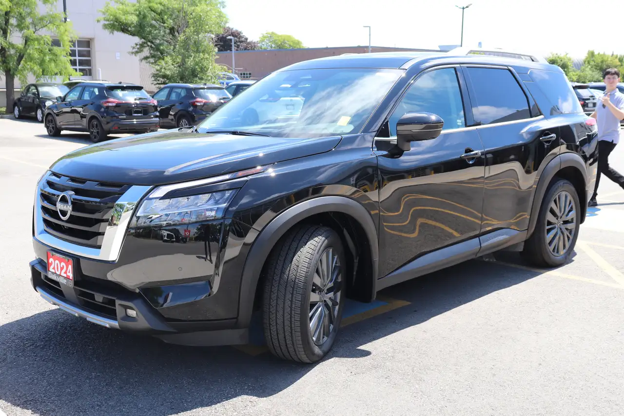 Nissan Pathfinder photo Nissan Pathfinder