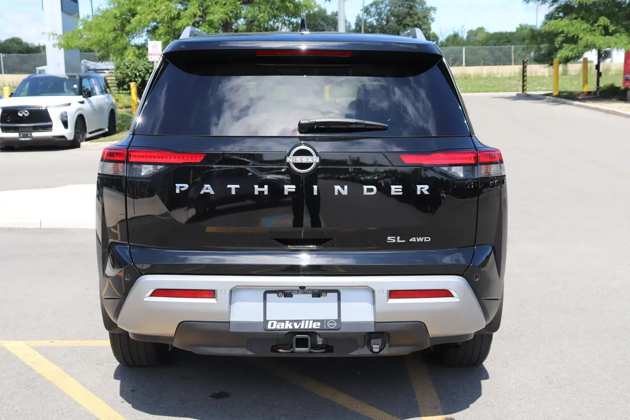 Nissan Pathfinder photo Nissan Pathfinder