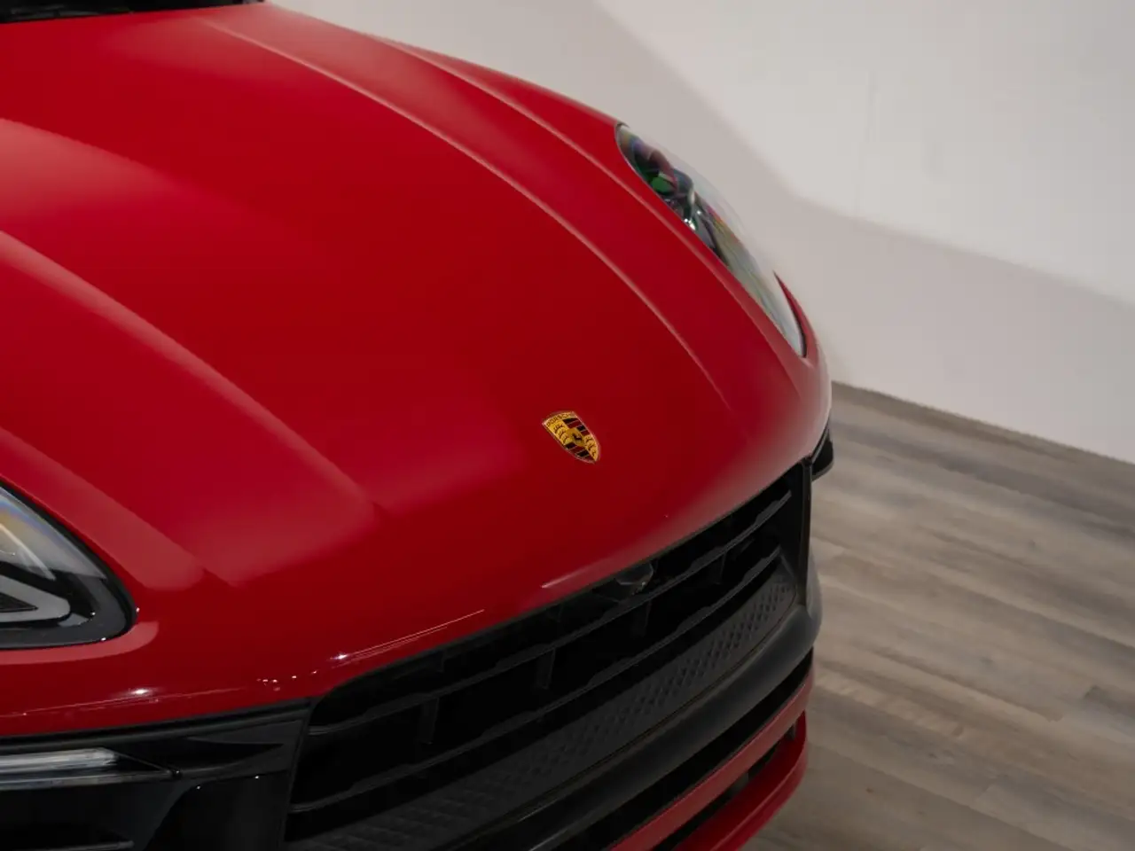 Porsche Macan photo Porsche Macan