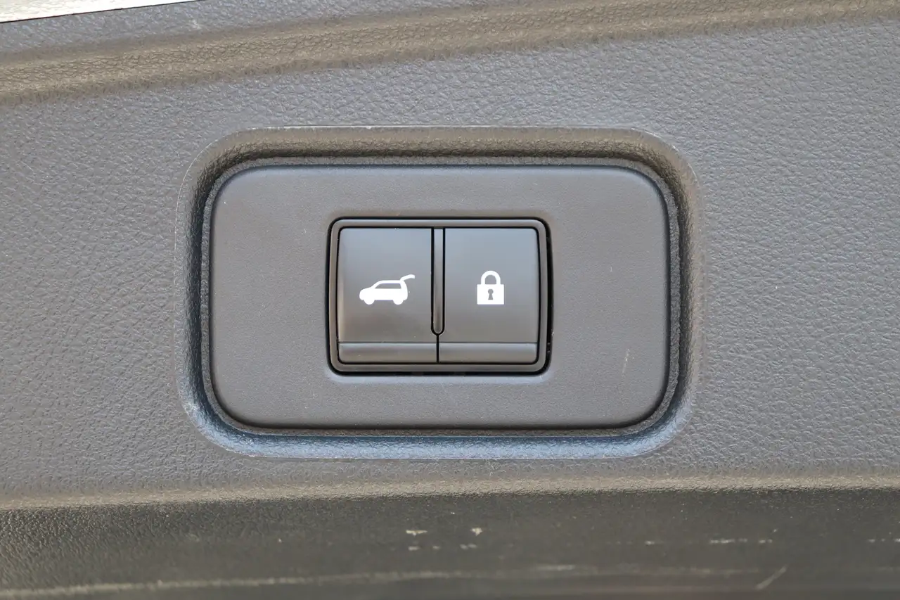 Nissan Pathfinder photo Nissan Pathfinder