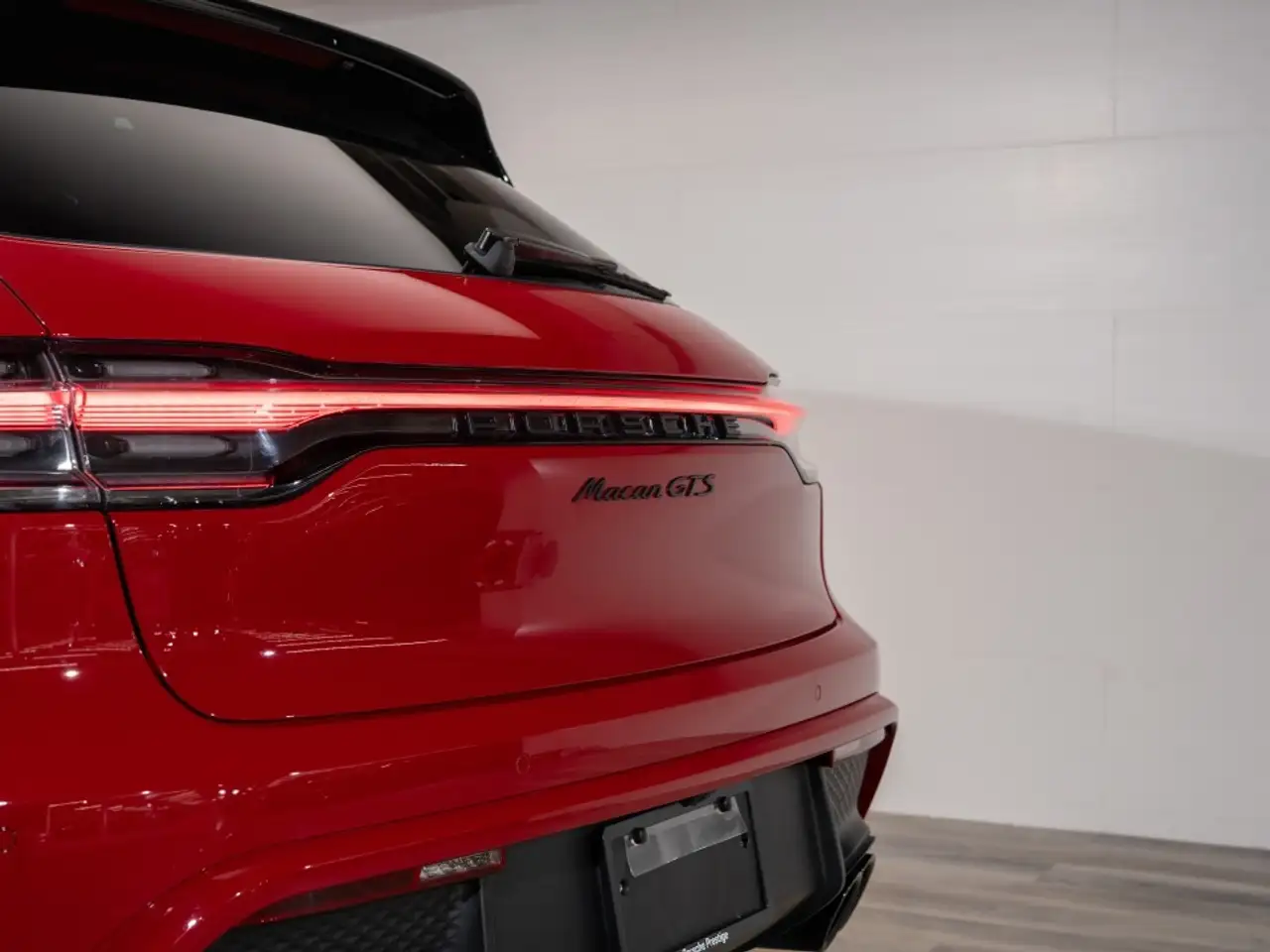 Porsche Macan photo Porsche Macan