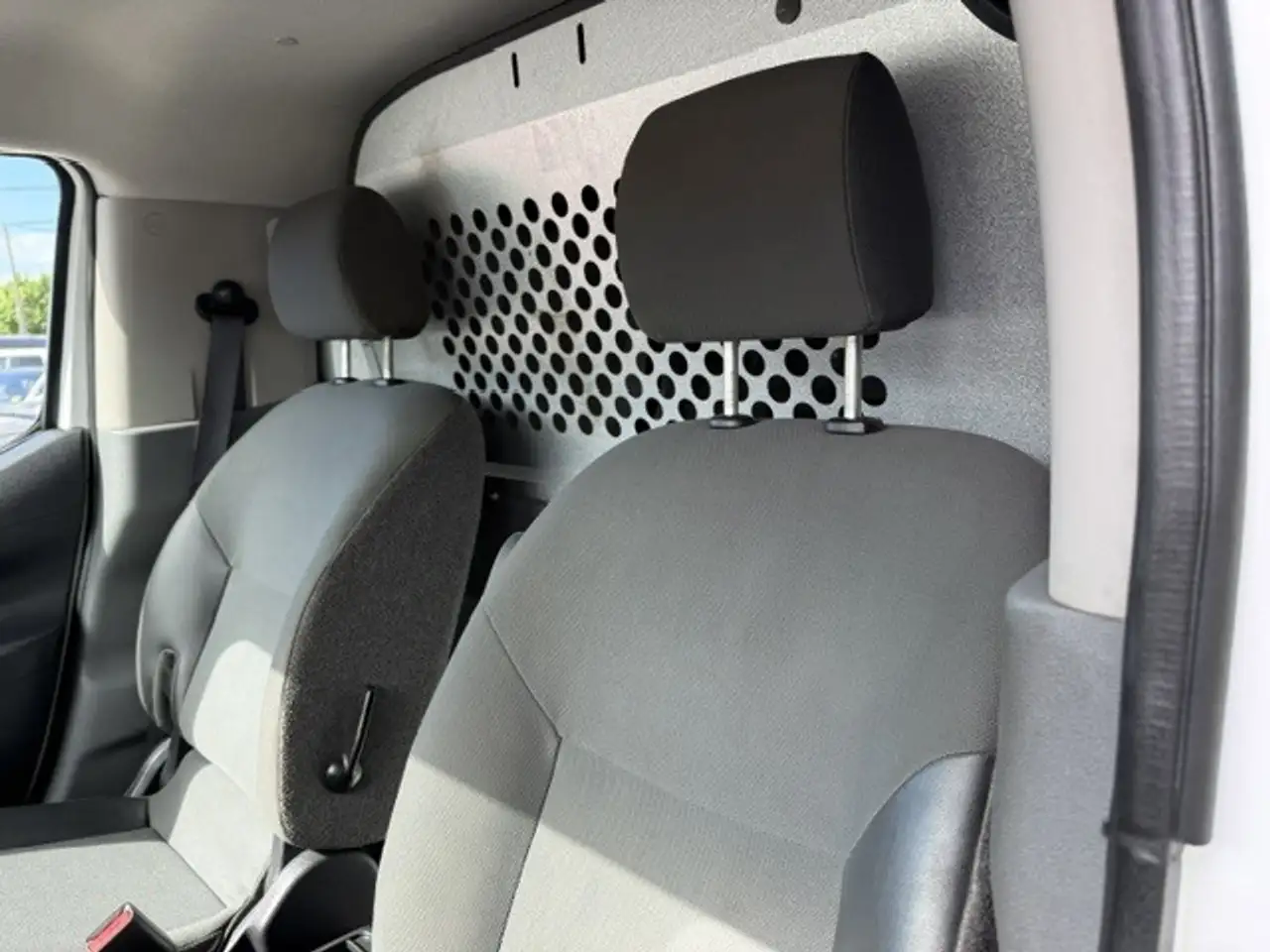 Nissan NV200 photo Nissan NV200