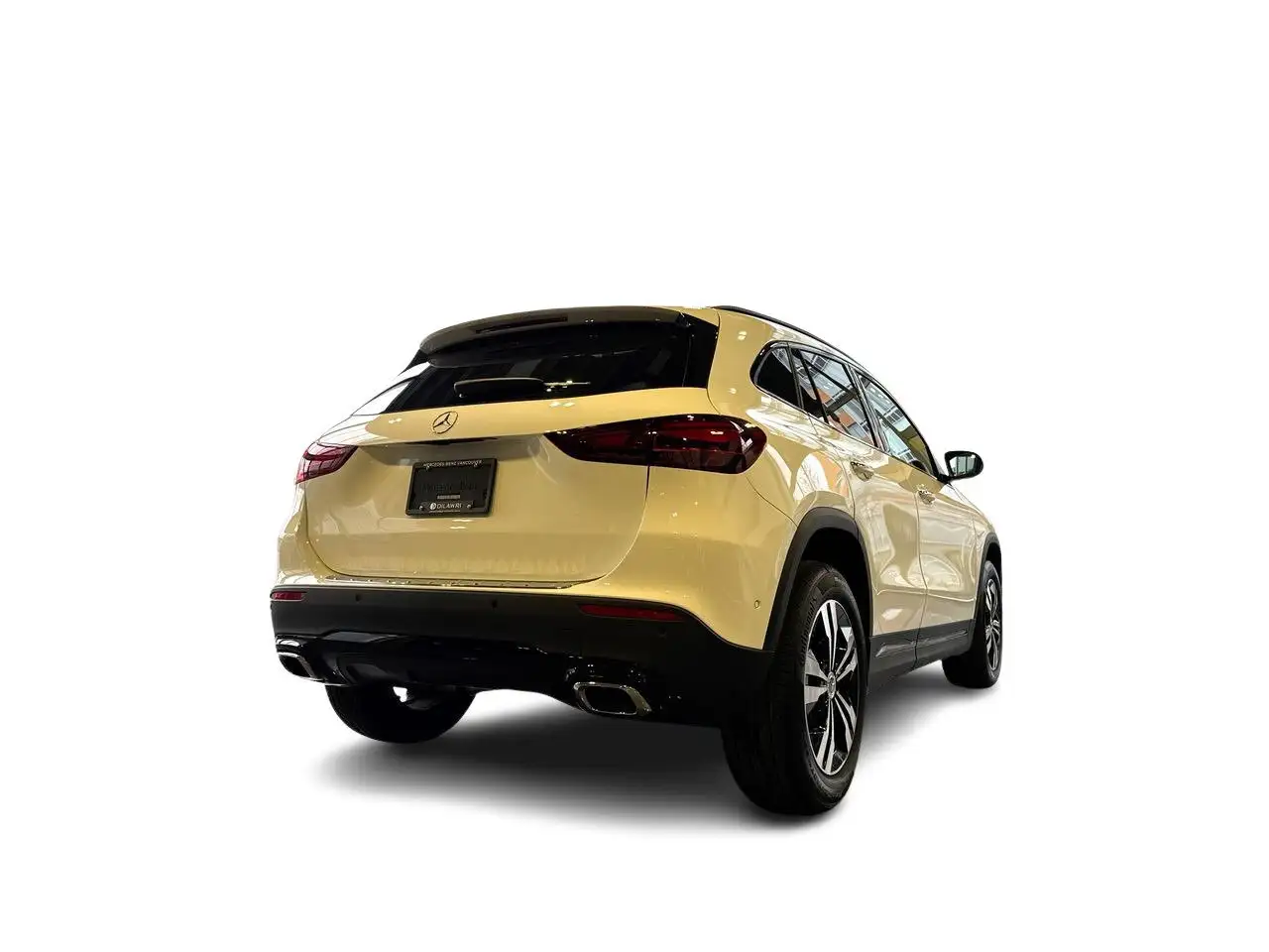 Mercedes-Benz GLA снимка Mercedes-Benz GLA