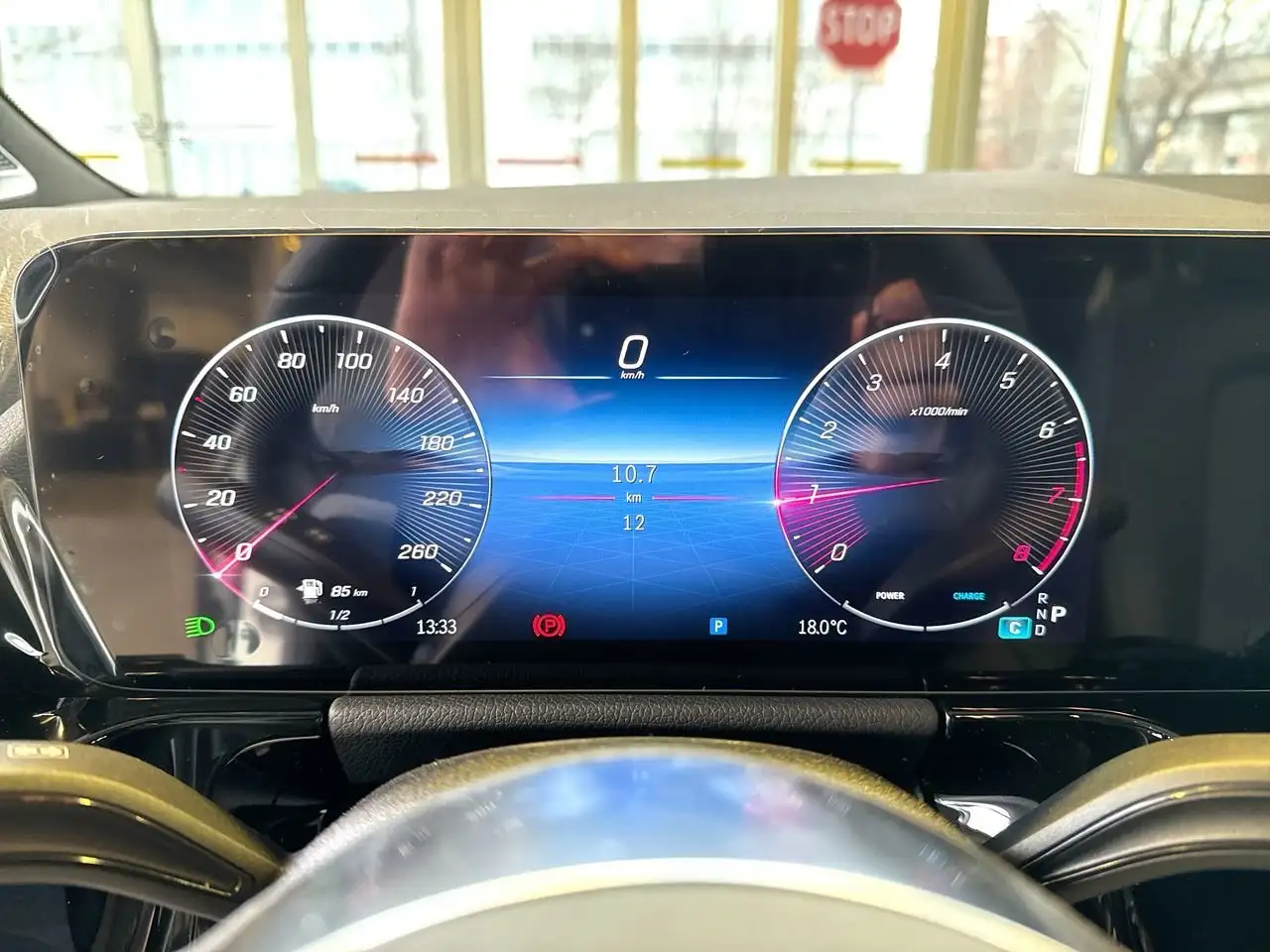 Mercedes-Benz GLA снимка Mercedes-Benz GLA