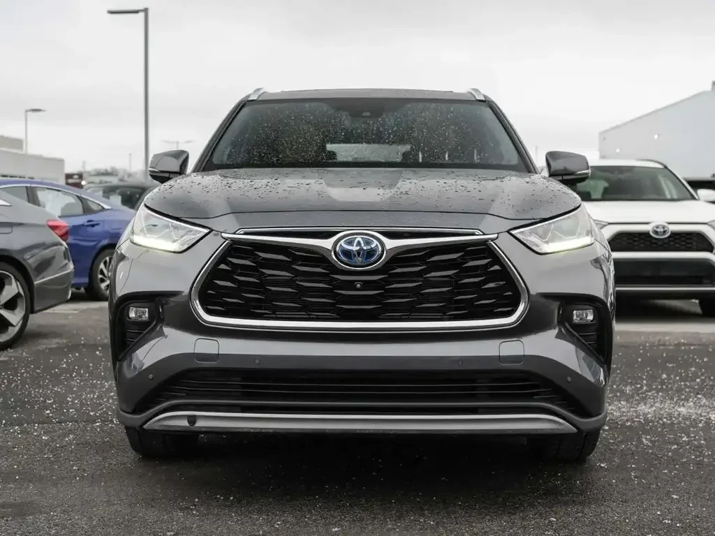 Toyota Highlander снимка Toyota Highlander