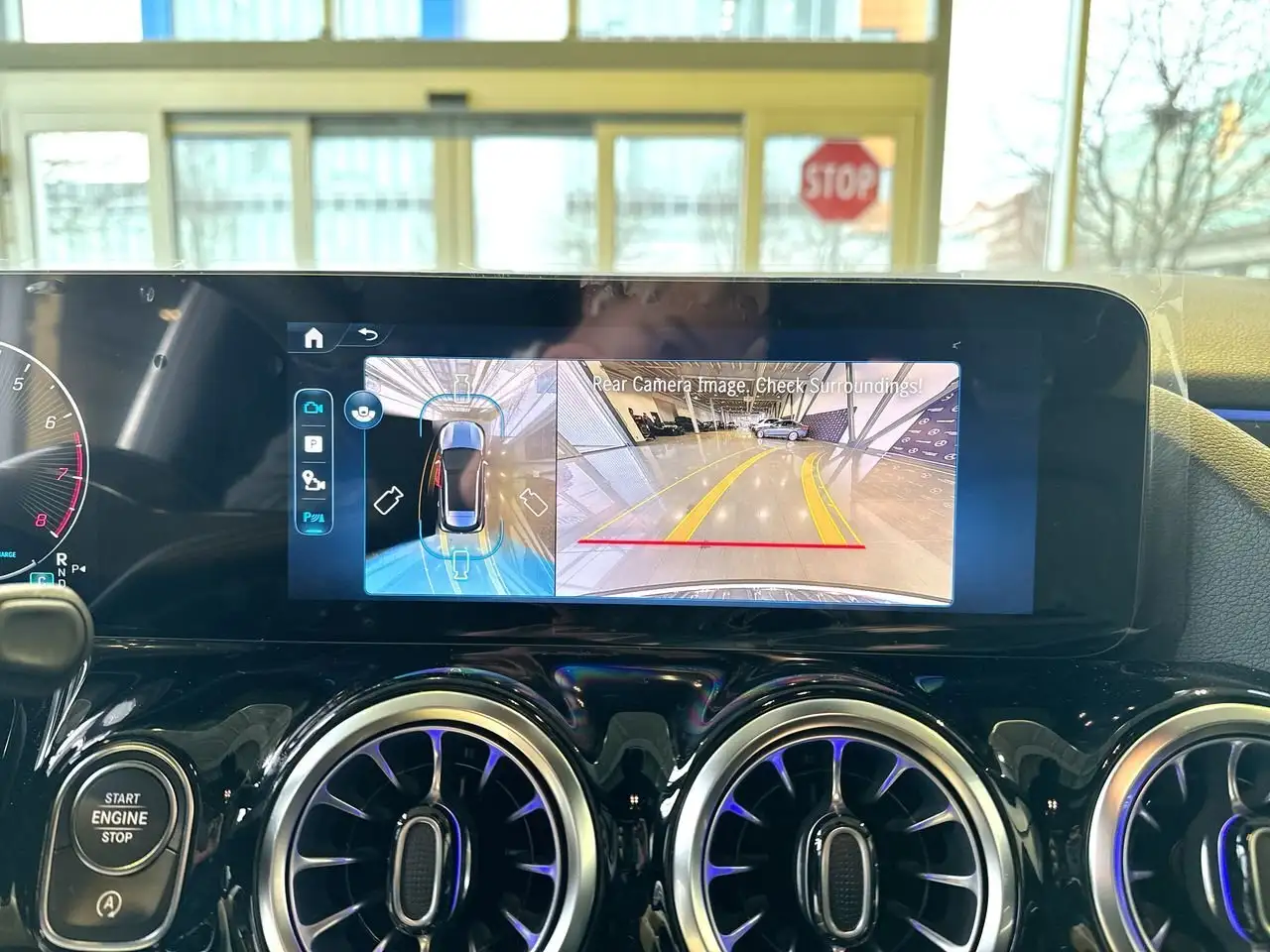 Mercedes-Benz GLA снимка Mercedes-Benz GLA