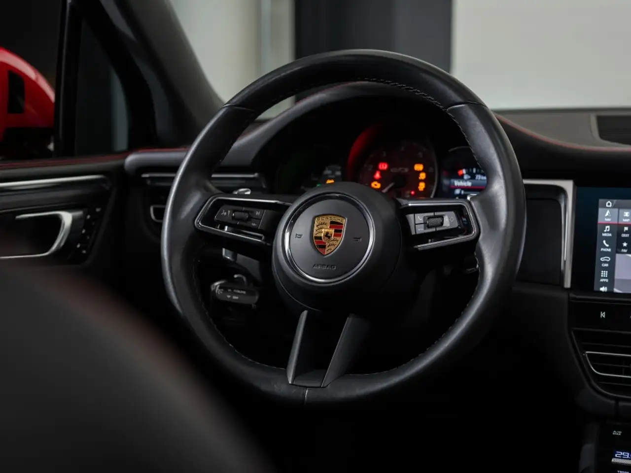 Porsche Macan photo Porsche Macan