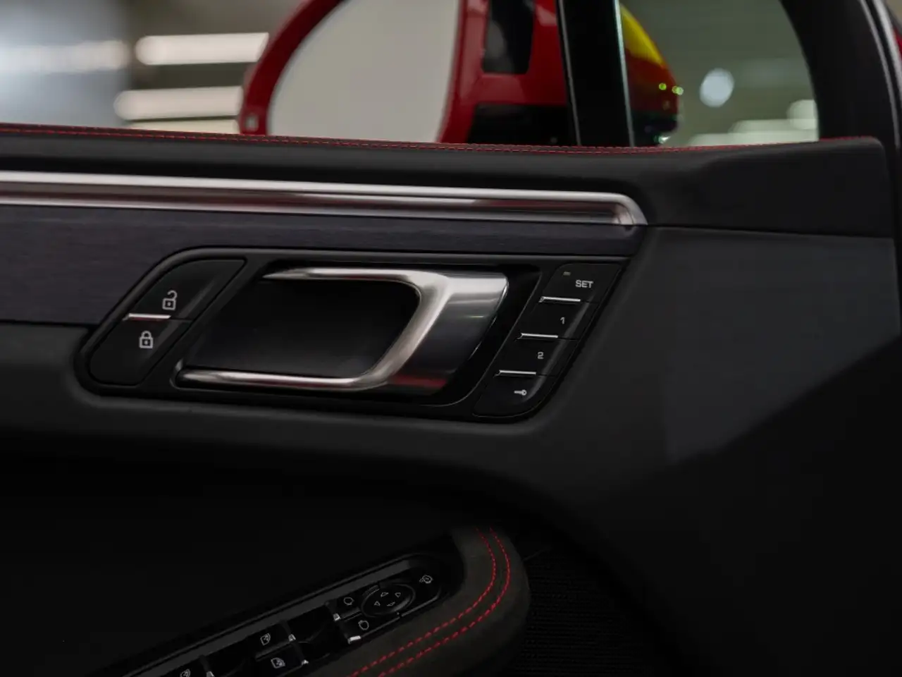 Porsche Macan photo Porsche Macan
