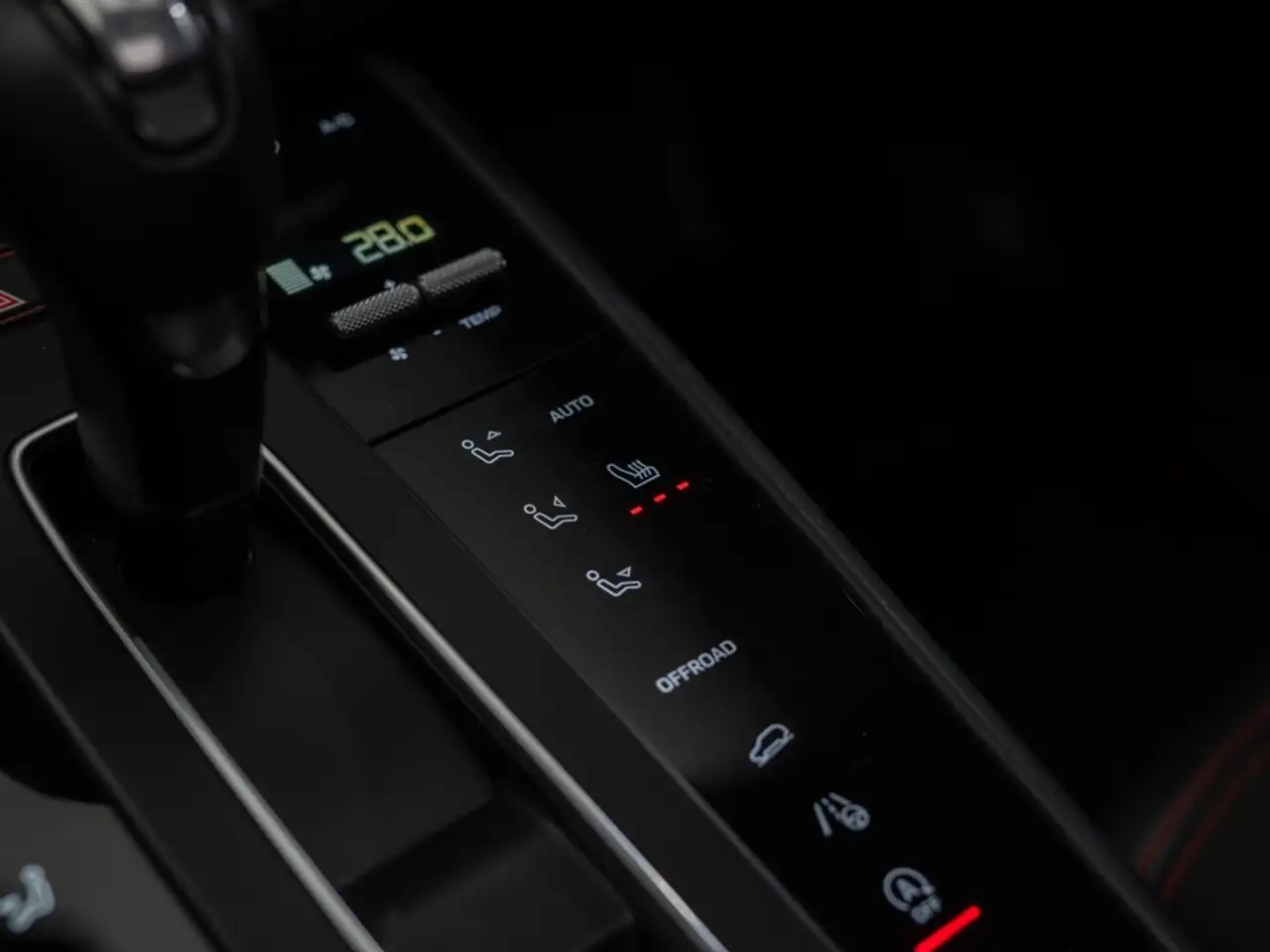 Porsche Macan photo Porsche Macan