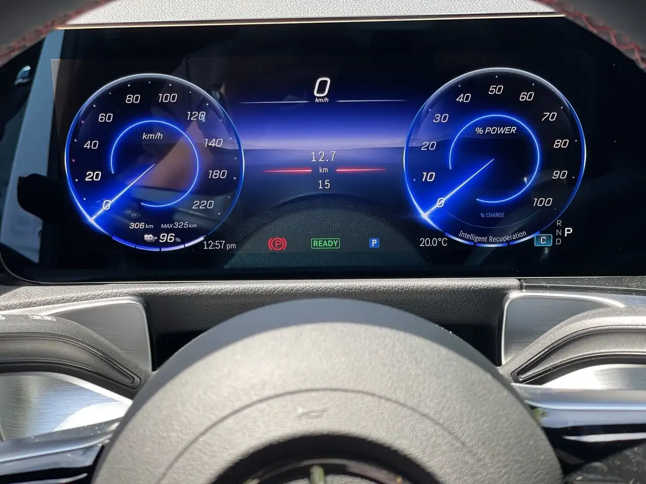 Mercedes-Benz EQB снимка Mercedes-Benz EQB