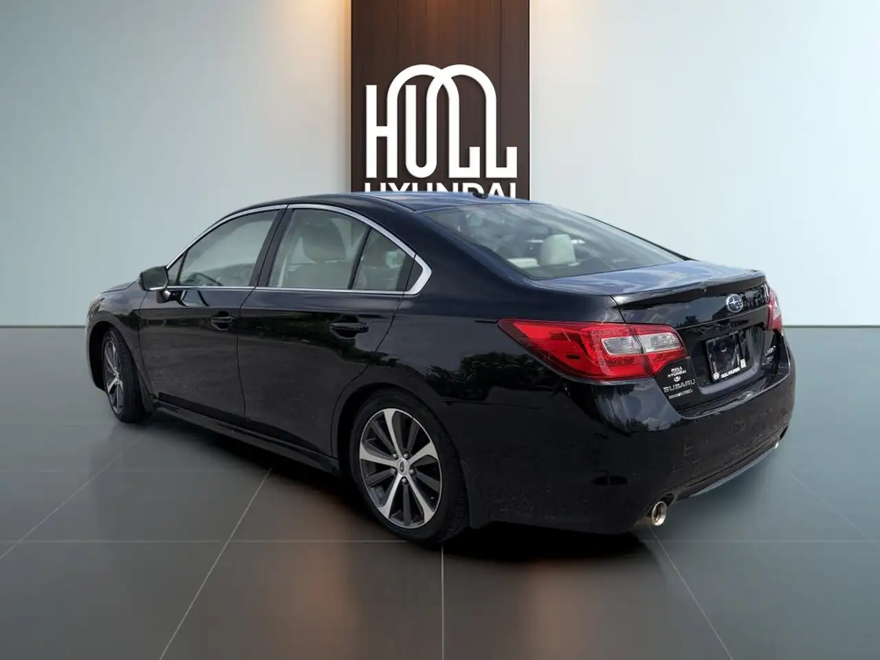 Subaru Legacy снимка Subaru Legacy