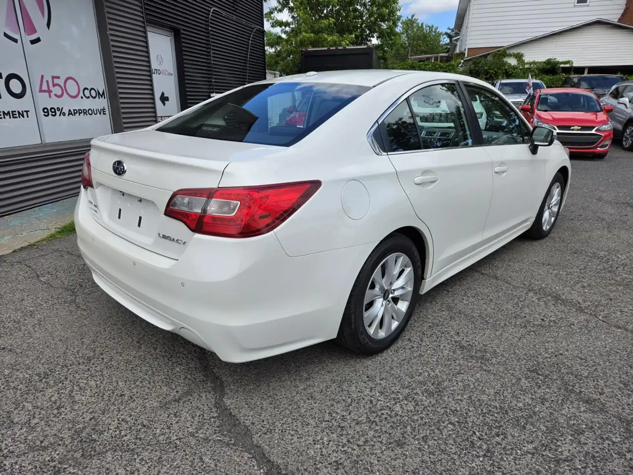 Subaru Legacy photo Subaru Legacy