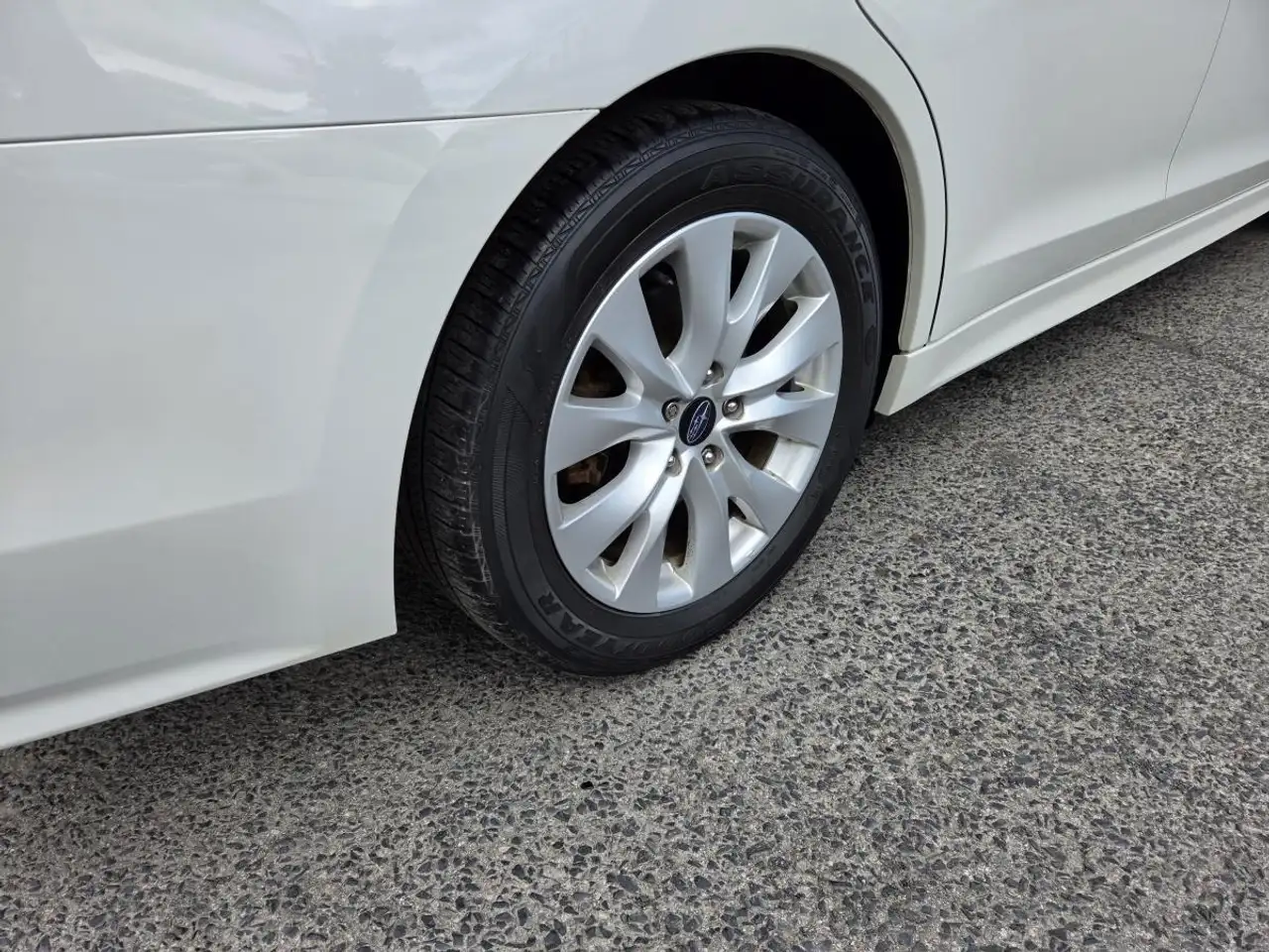 Subaru Legacy photo Subaru Legacy