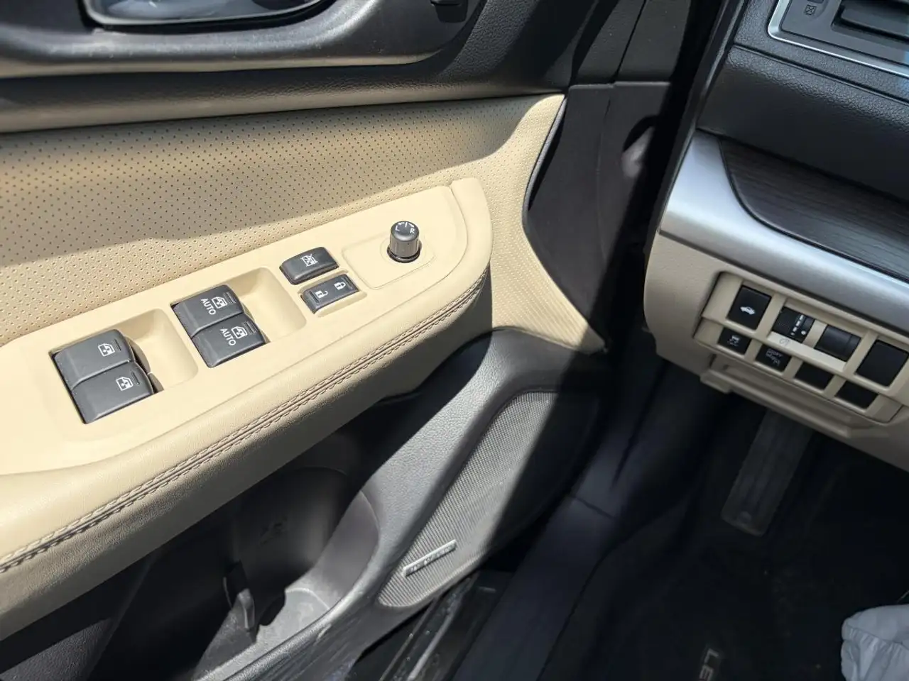 Subaru Legacy снимка Subaru Legacy