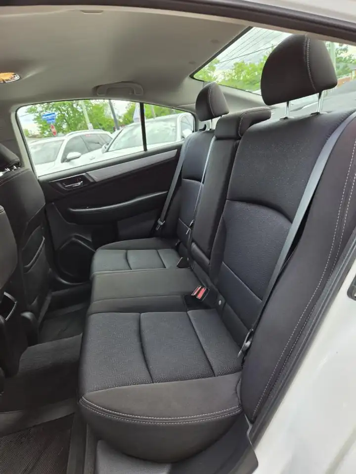 Subaru Legacy photo Subaru Legacy