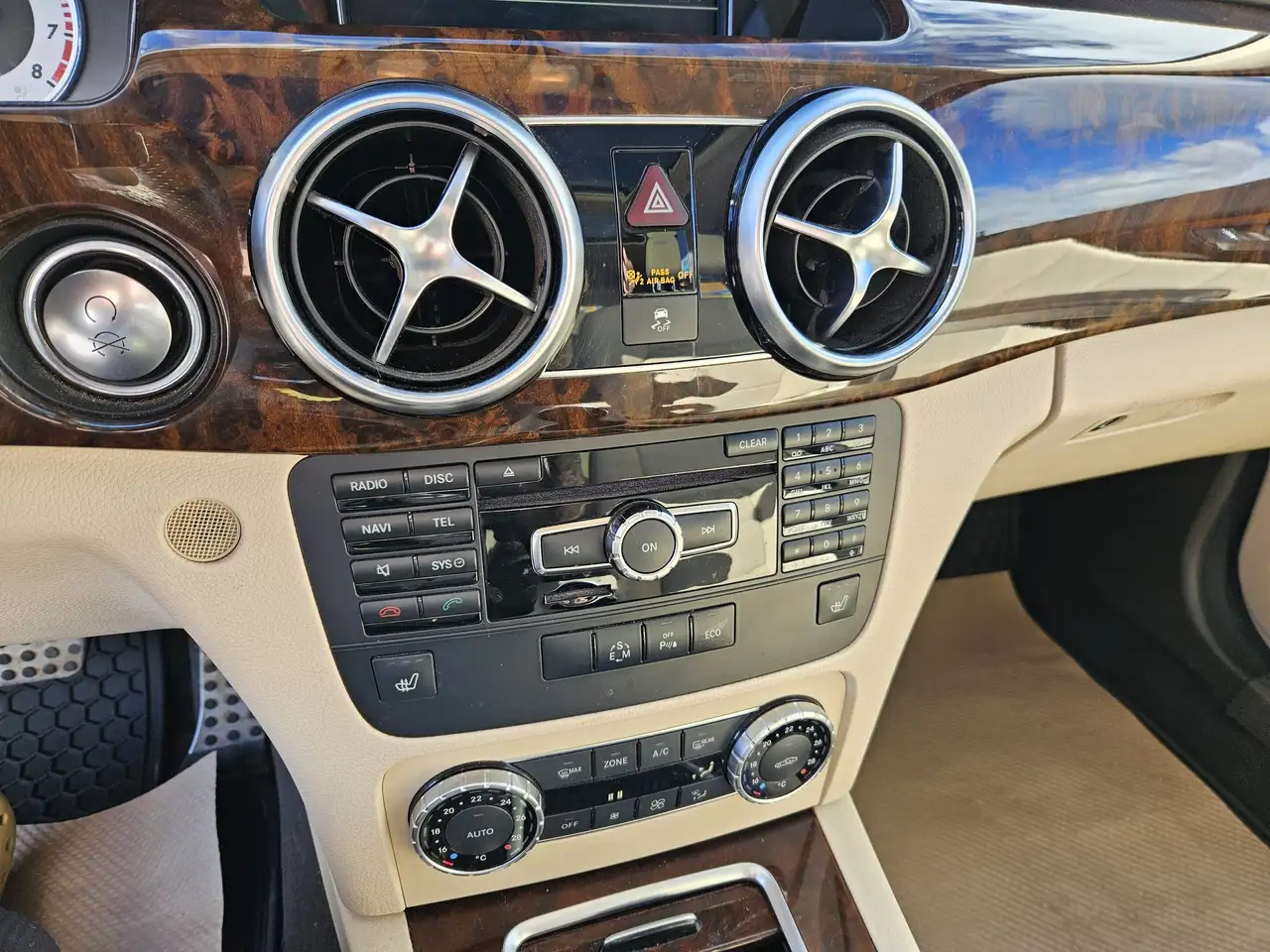 Mercedes-Benz GLK-Class photo Mercedes-Benz GLK-Class