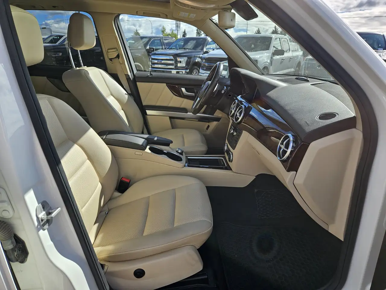 Mercedes-Benz GLK-Class photo Mercedes-Benz GLK-Class