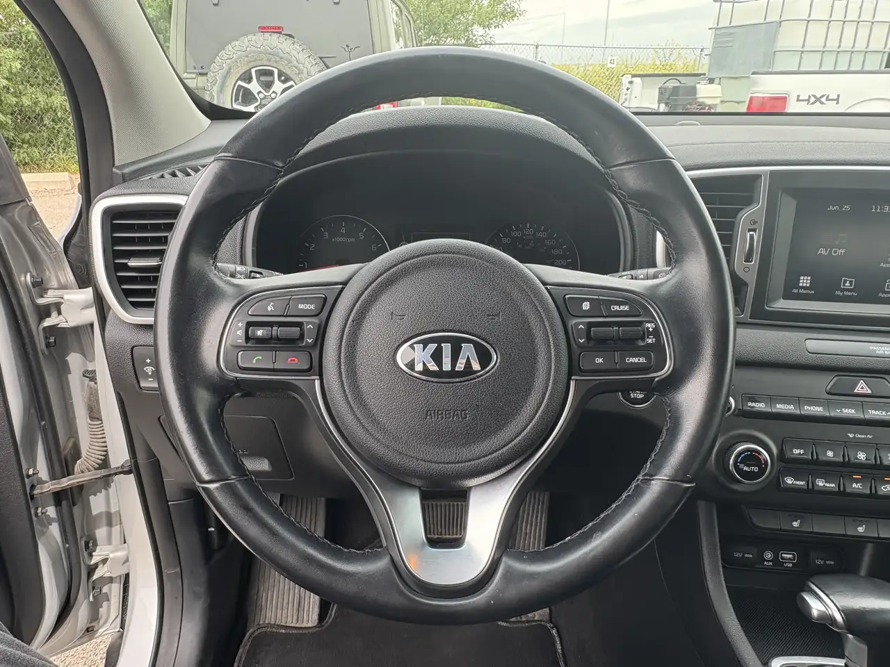 Kia Sportage снимка Kia Sportage