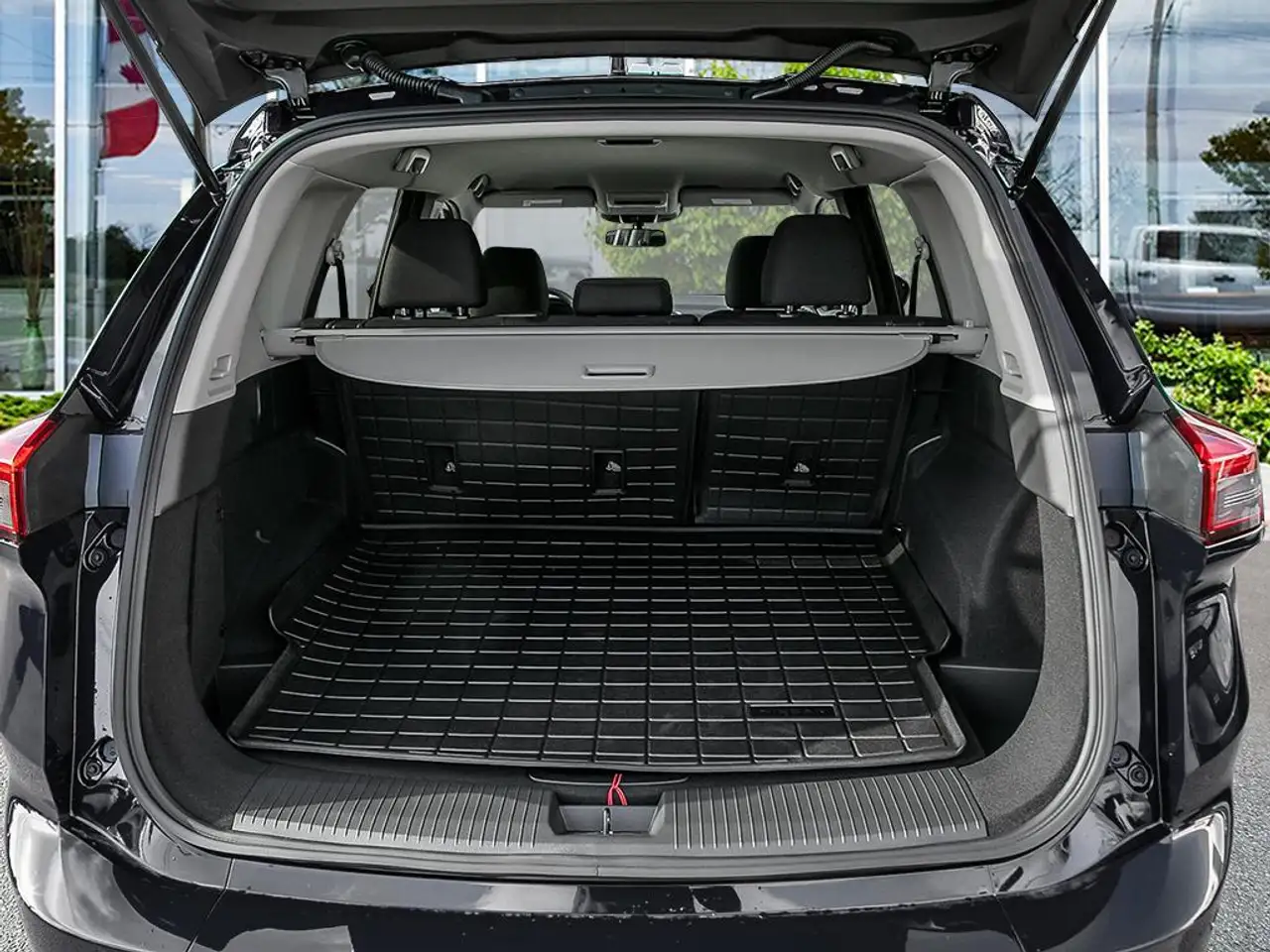 Nissan Rogue снимка Nissan Rogue