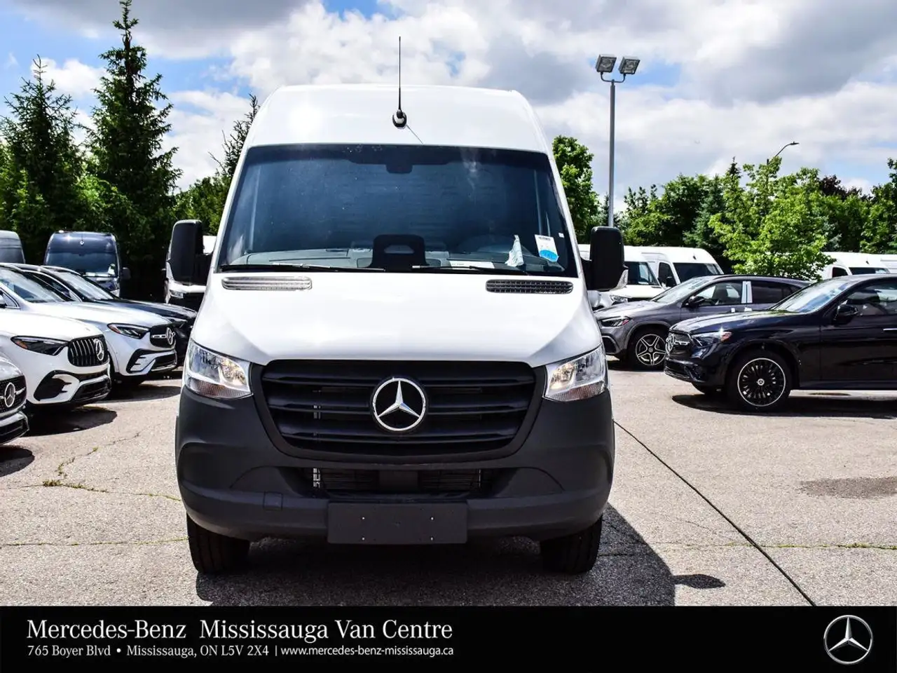 Mercedes-Benz Sprinter photo Mercedes-Benz Sprinter