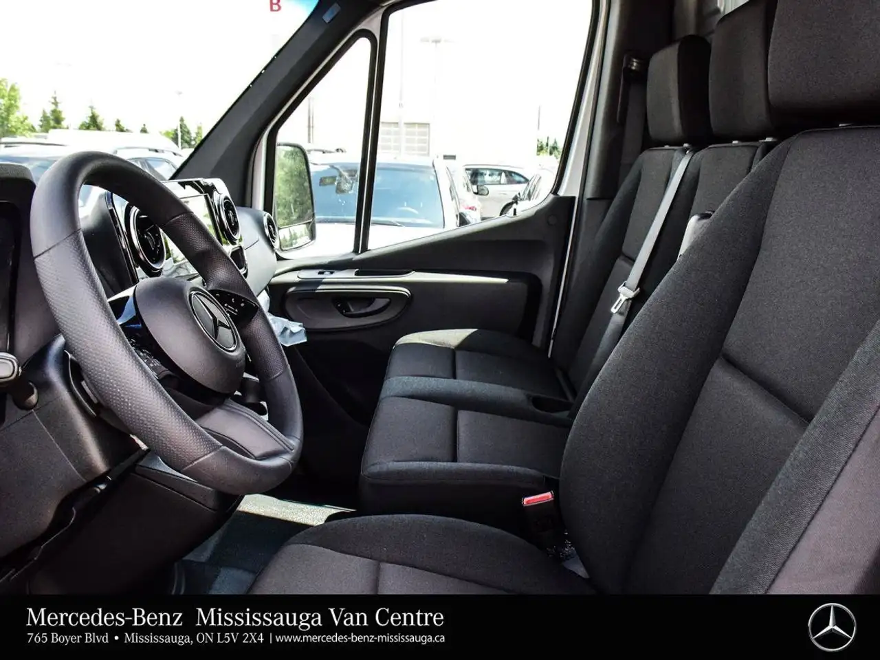 Mercedes-Benz Sprinter photo Mercedes-Benz Sprinter