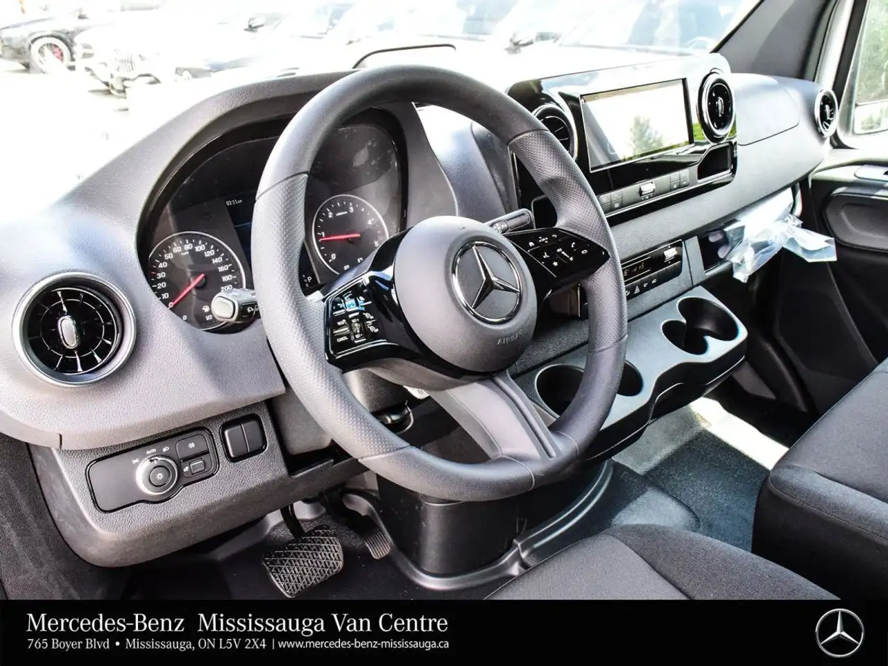Mercedes-Benz Sprinter photo Mercedes-Benz Sprinter