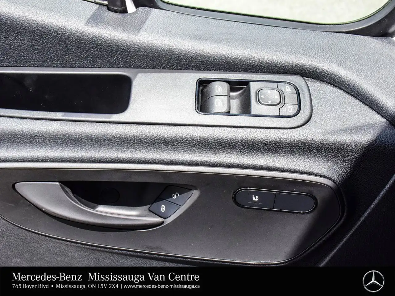 Mercedes-Benz Sprinter photo Mercedes-Benz Sprinter