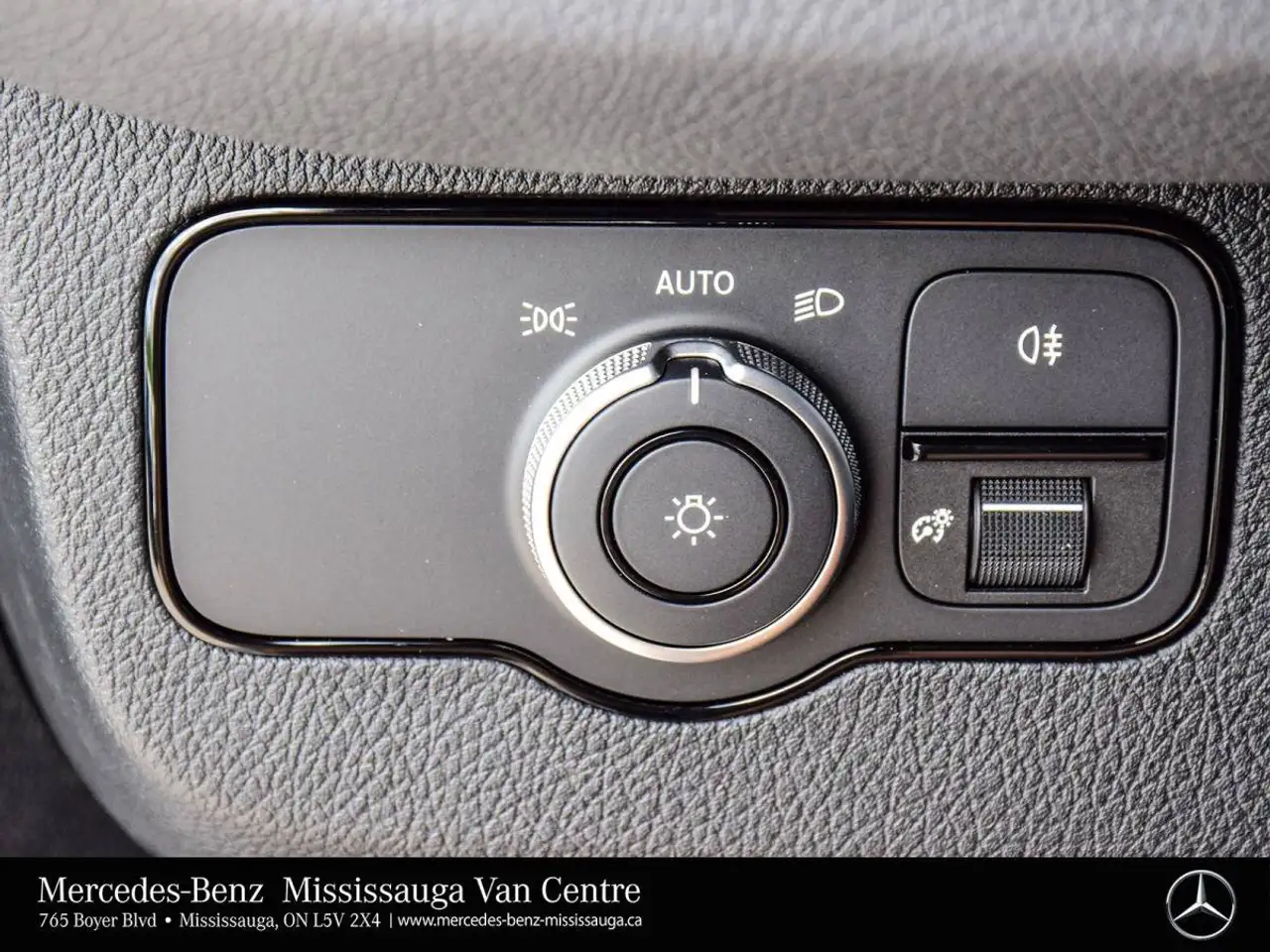 Mercedes-Benz Sprinter photo Mercedes-Benz Sprinter