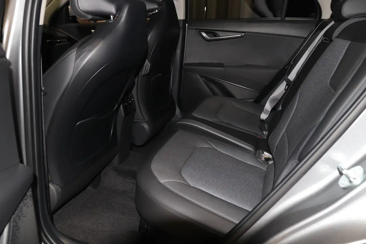 Kia Niro снимка Kia Niro