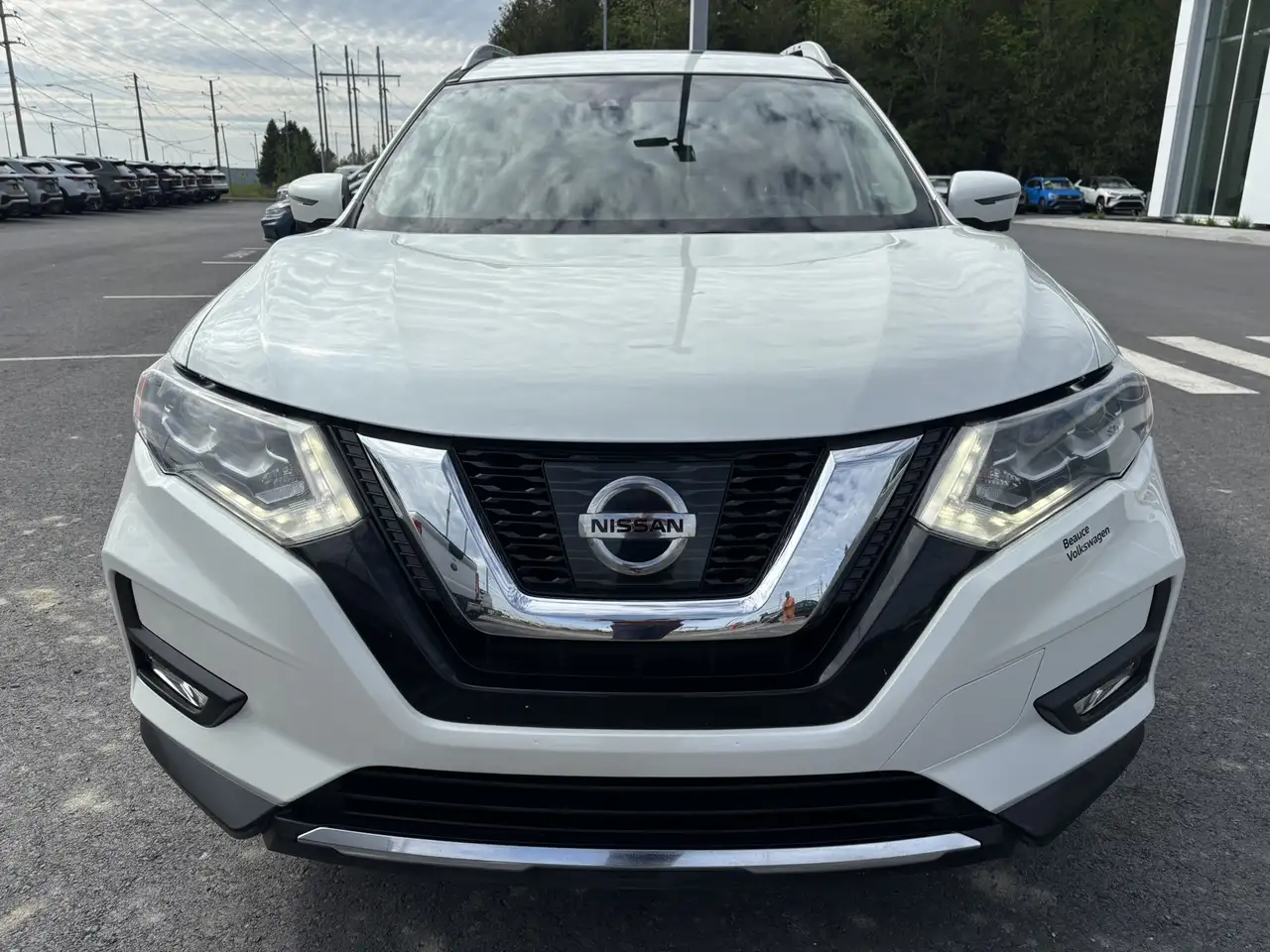 Nissan Rogue снимка Nissan Rogue