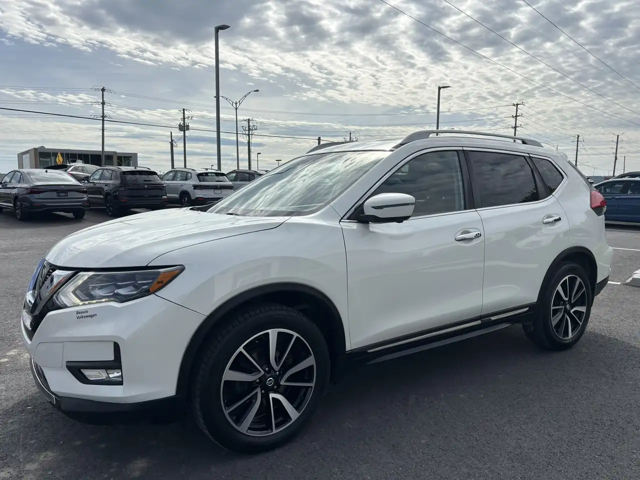 Nissan Rogue снимка Nissan Rogue
