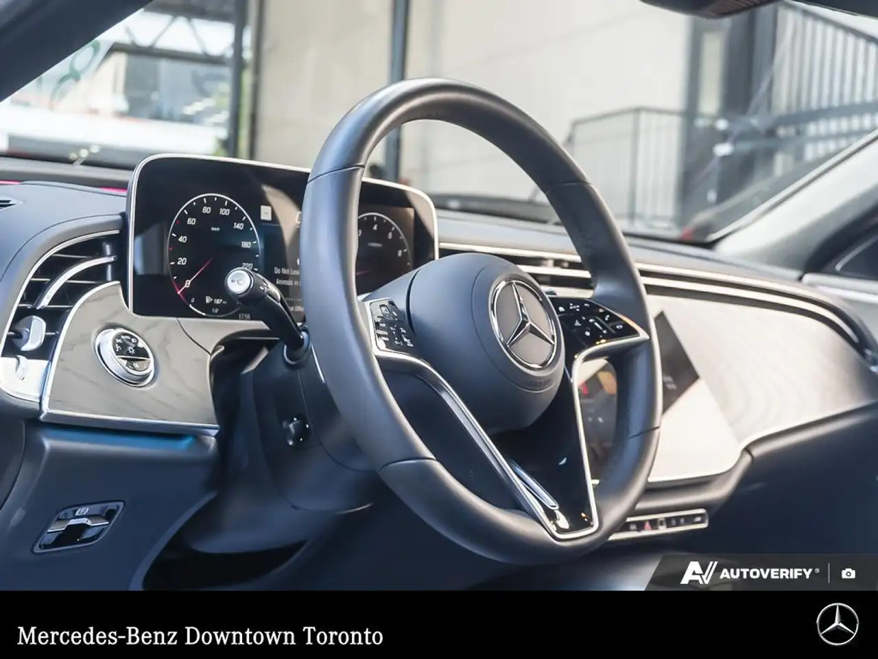 Mercedes-Benz E-Class photo Mercedes-Benz E-Class
