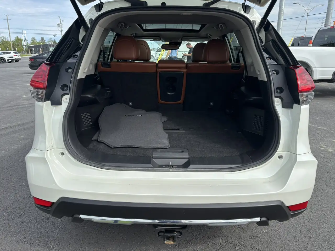 Nissan Rogue снимка Nissan Rogue
