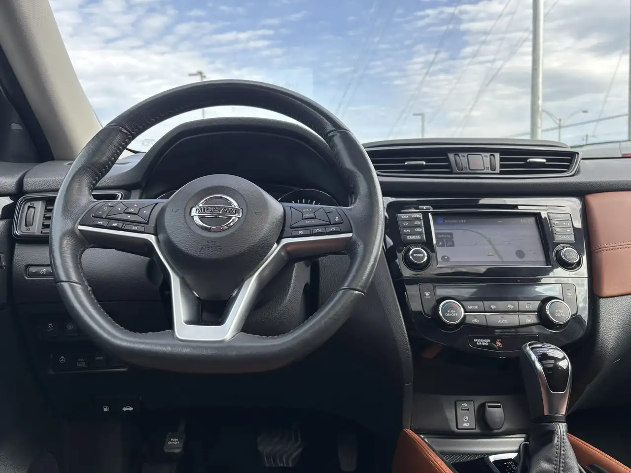 Nissan Rogue снимка Nissan Rogue