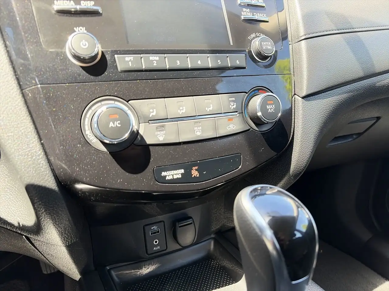 Nissan Rogue photo Nissan Rogue