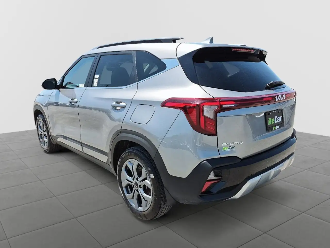 Kia Seltos photo Kia Seltos