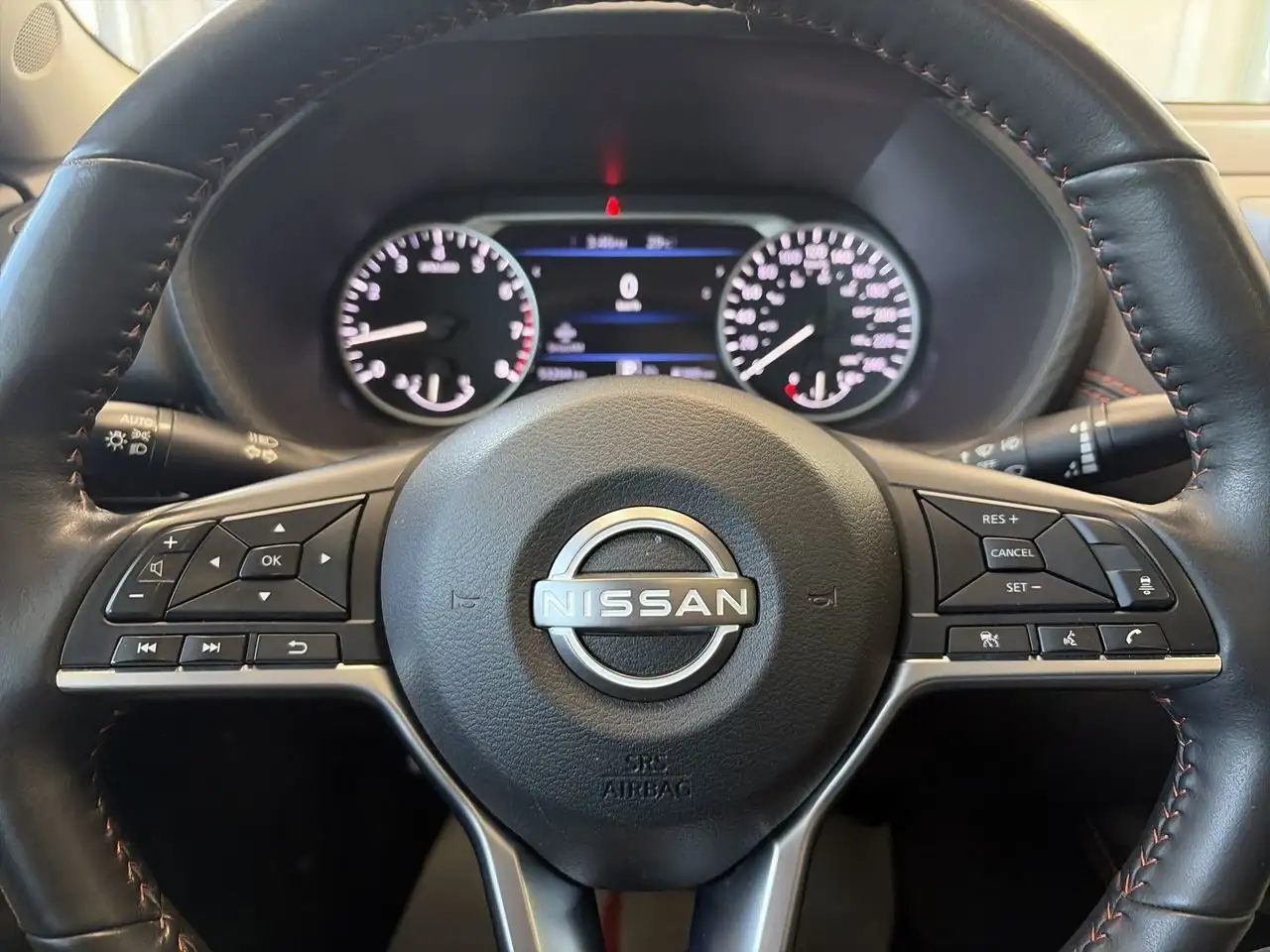 Nissan Sentra fotografie Nissan Sentra