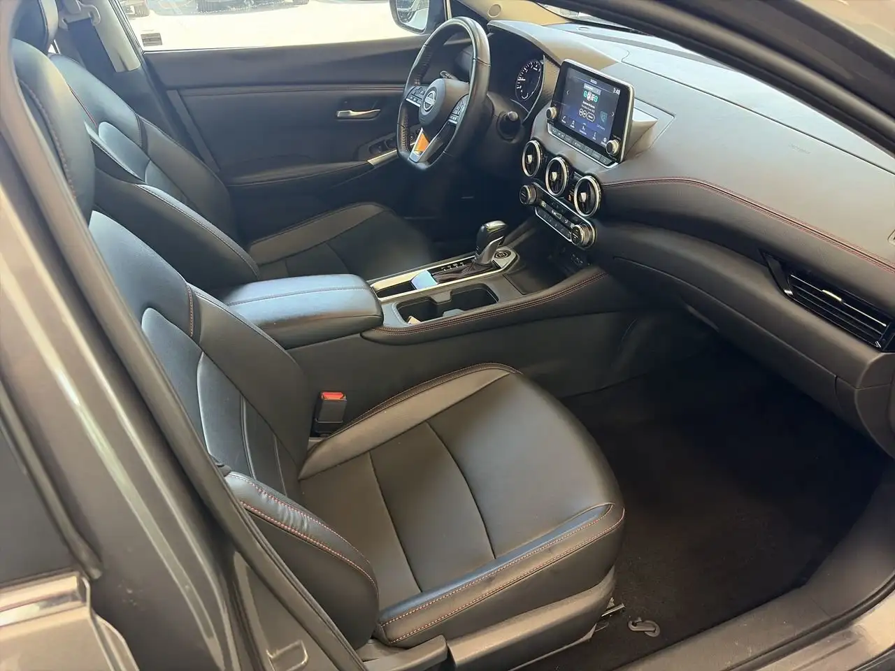Nissan Sentra fotografie Nissan Sentra