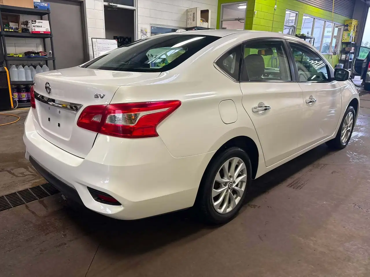 Nissan Sentra снимка Nissan Sentra
