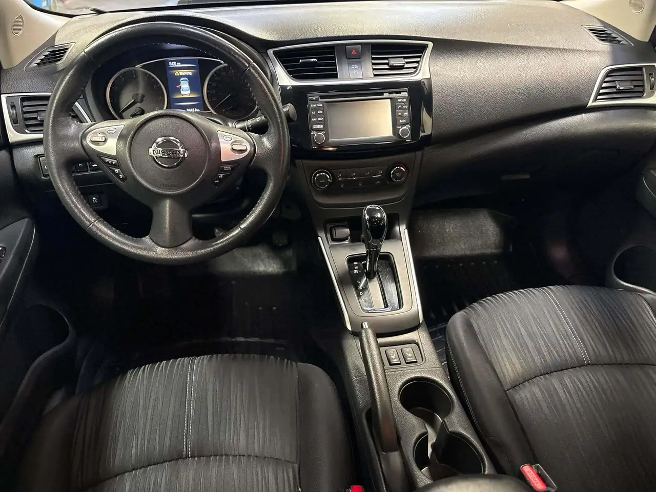 Nissan Sentra снимка Nissan Sentra