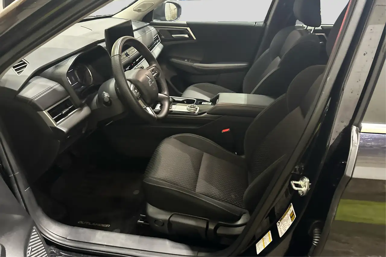 Mitsubishi Outlander снимка Mitsubishi Outlander