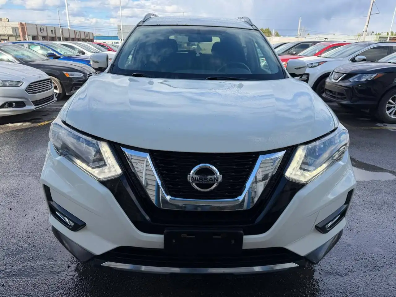 Nissan Rogue снимка Nissan Rogue