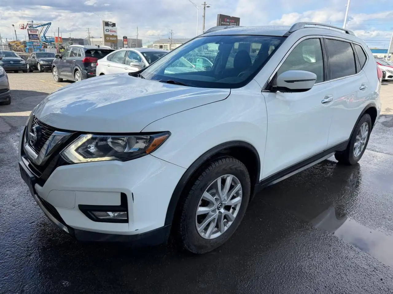 Nissan Rogue снимка Nissan Rogue